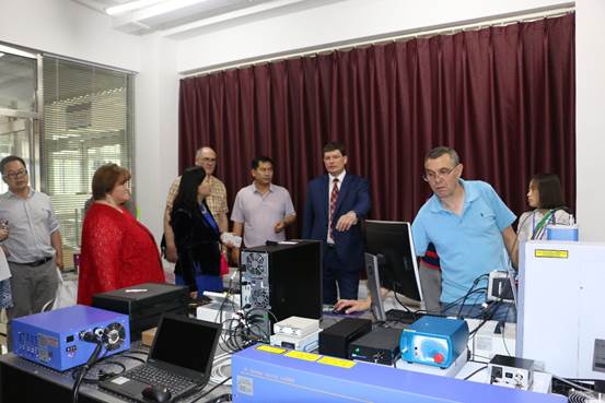 说明: F:/360云盘/365英国上市公司/行政/照片/IMG_3978.JPG